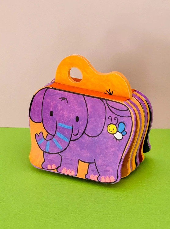 کتاب شعر فومی بافرزندان جلد فیل