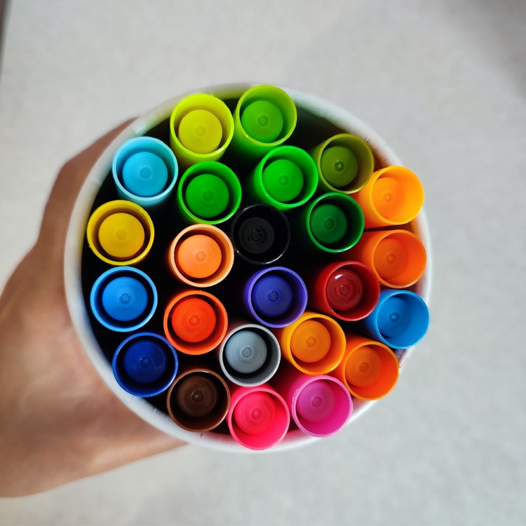 ماژیک۲۴رنگ