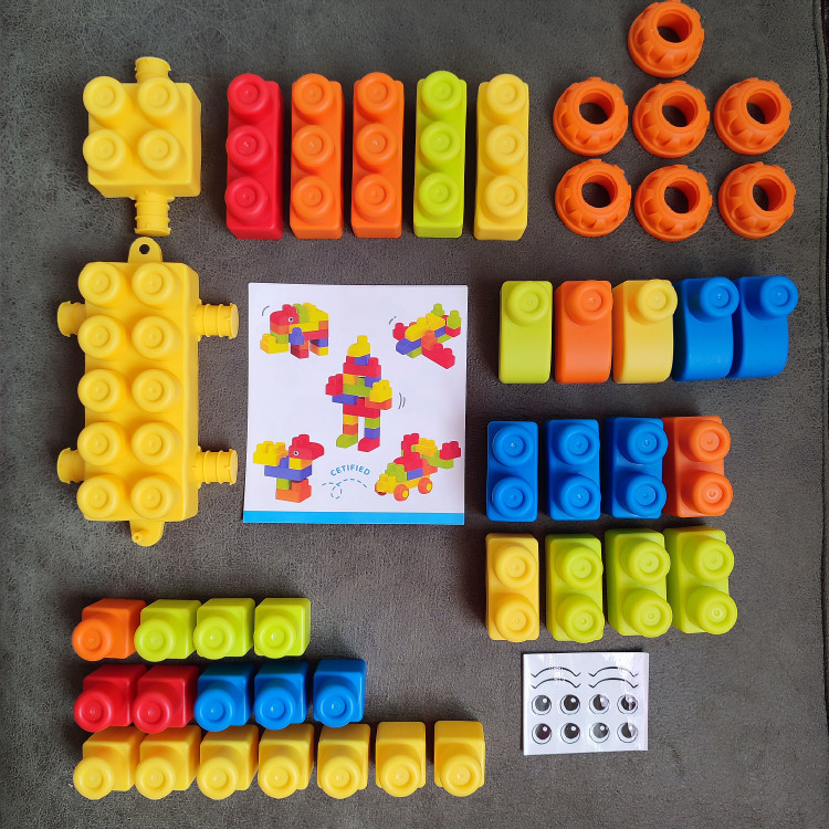 اسباب بازی لگو نرم ۴۲ تکه باکس دار وارداتی رنگ شاد