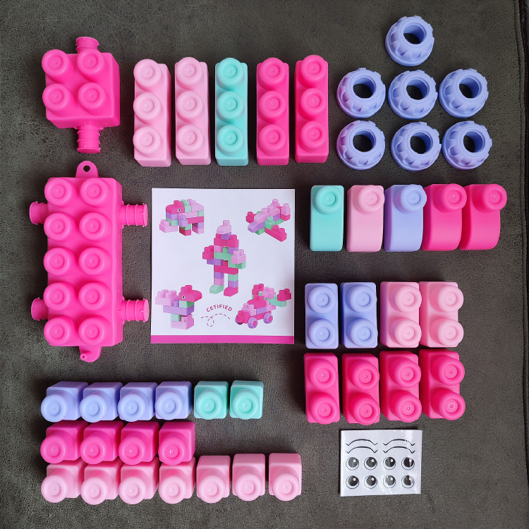 اسباب بازی لگو نرم ۴۲ تکه باکس دار وارداتی رنگ پاستلی